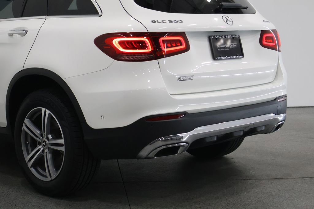 Certified 2022 Mercedes-Benz GLC 300 4MATIC w/ Driver Assistance Package image 10
