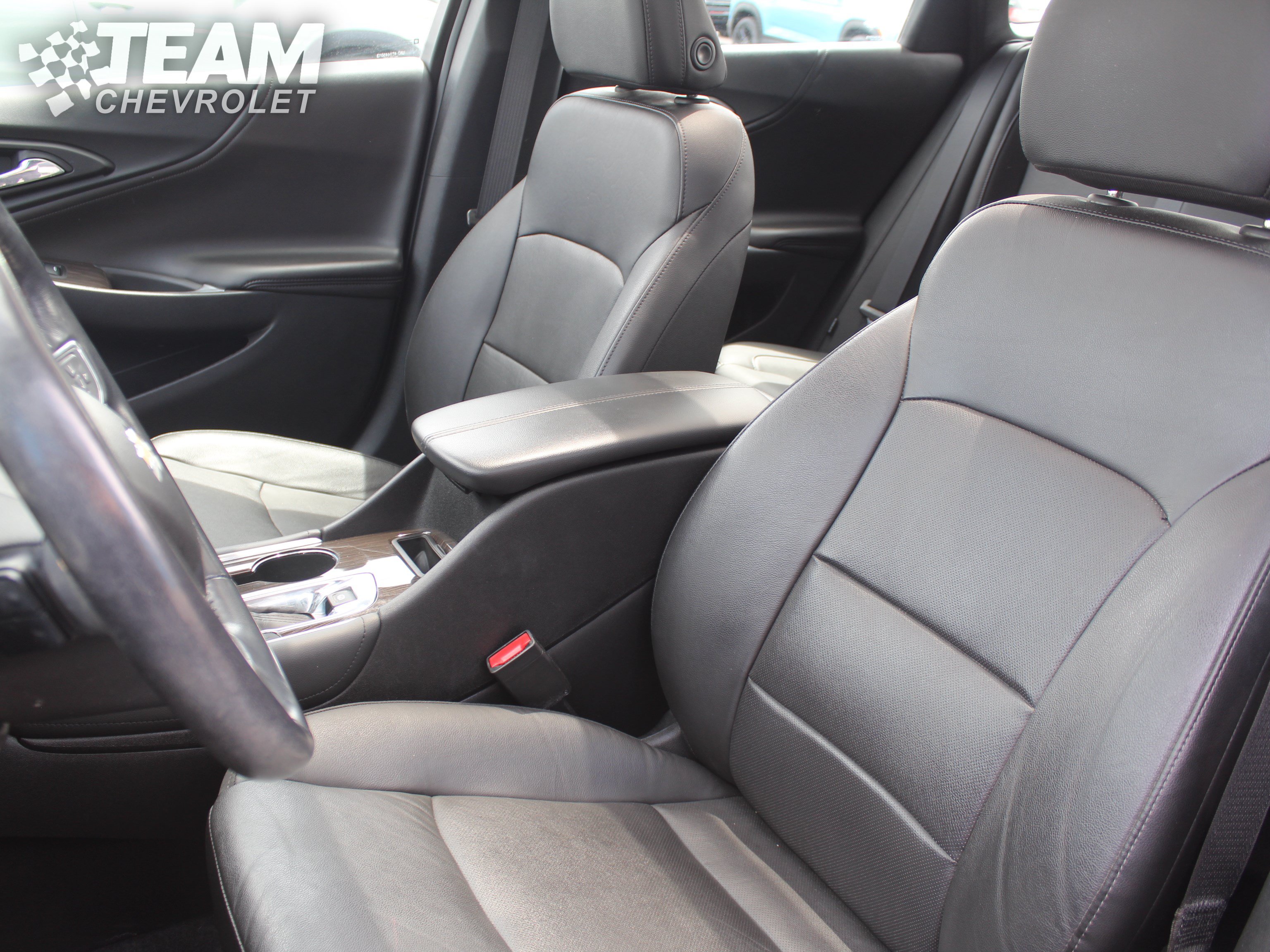 Used 2019 Chevrolet Malibu Premier w/ Sun and Wheel Package FWD image 13
