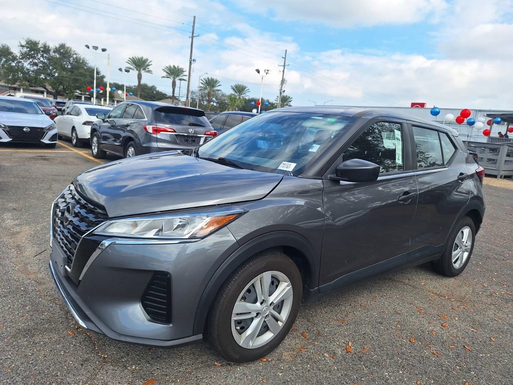 Used 2024 Nissan Kicks S image 9