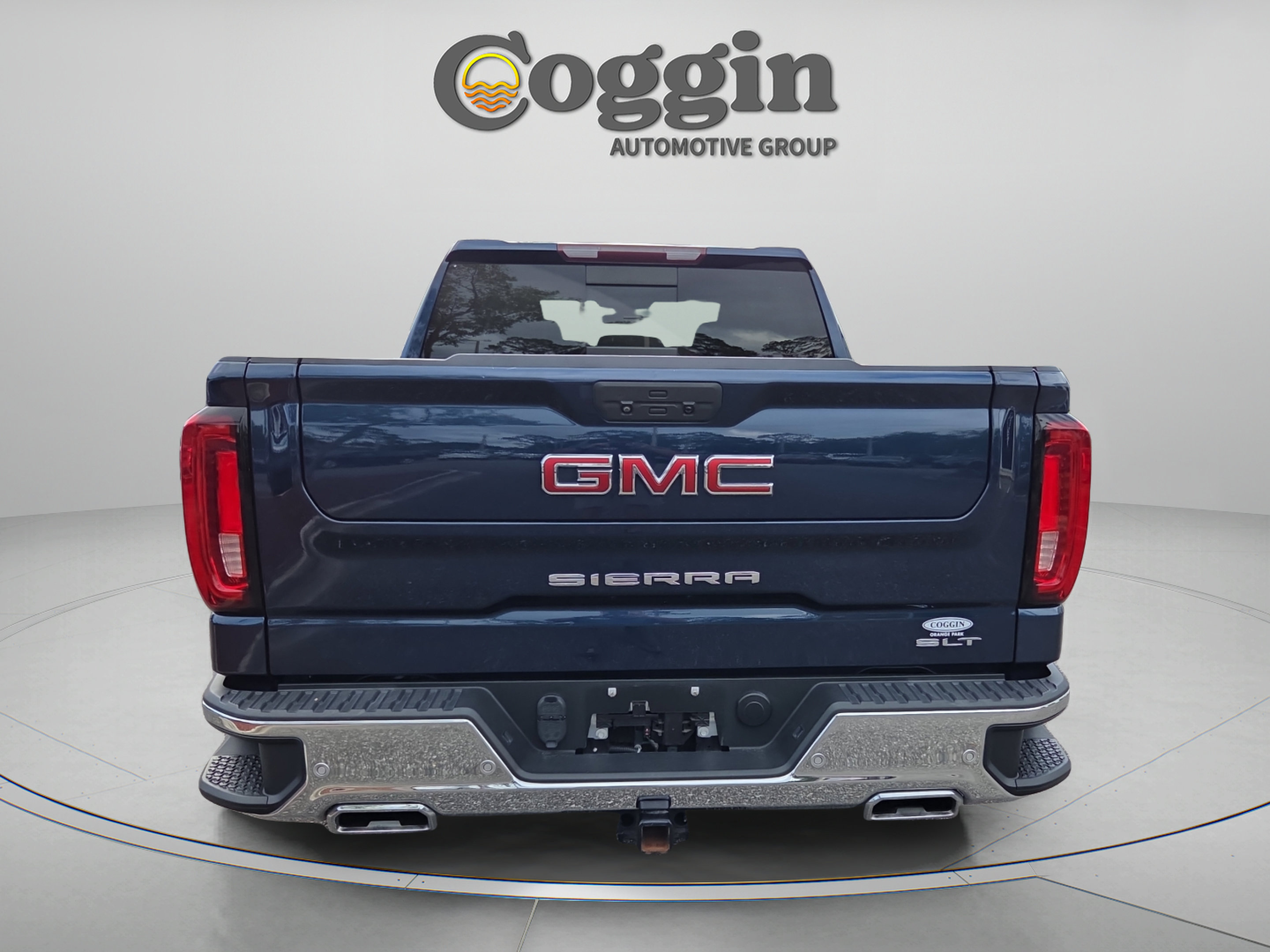 Certified 2020 GMC Sierra 1500 SLT w/ SLT Premium Plus Package AWD/4WD image 4