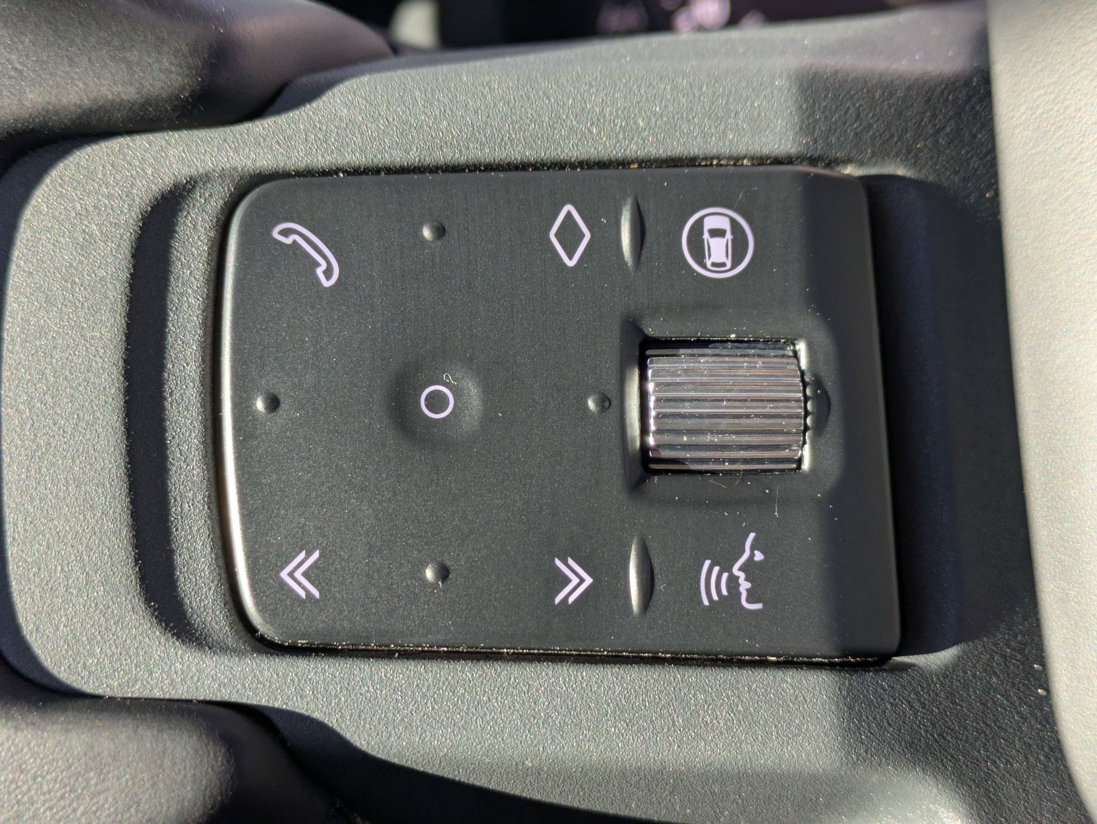 Used 2024 Land Rover Defender 110 X-Dynamic SE image 16