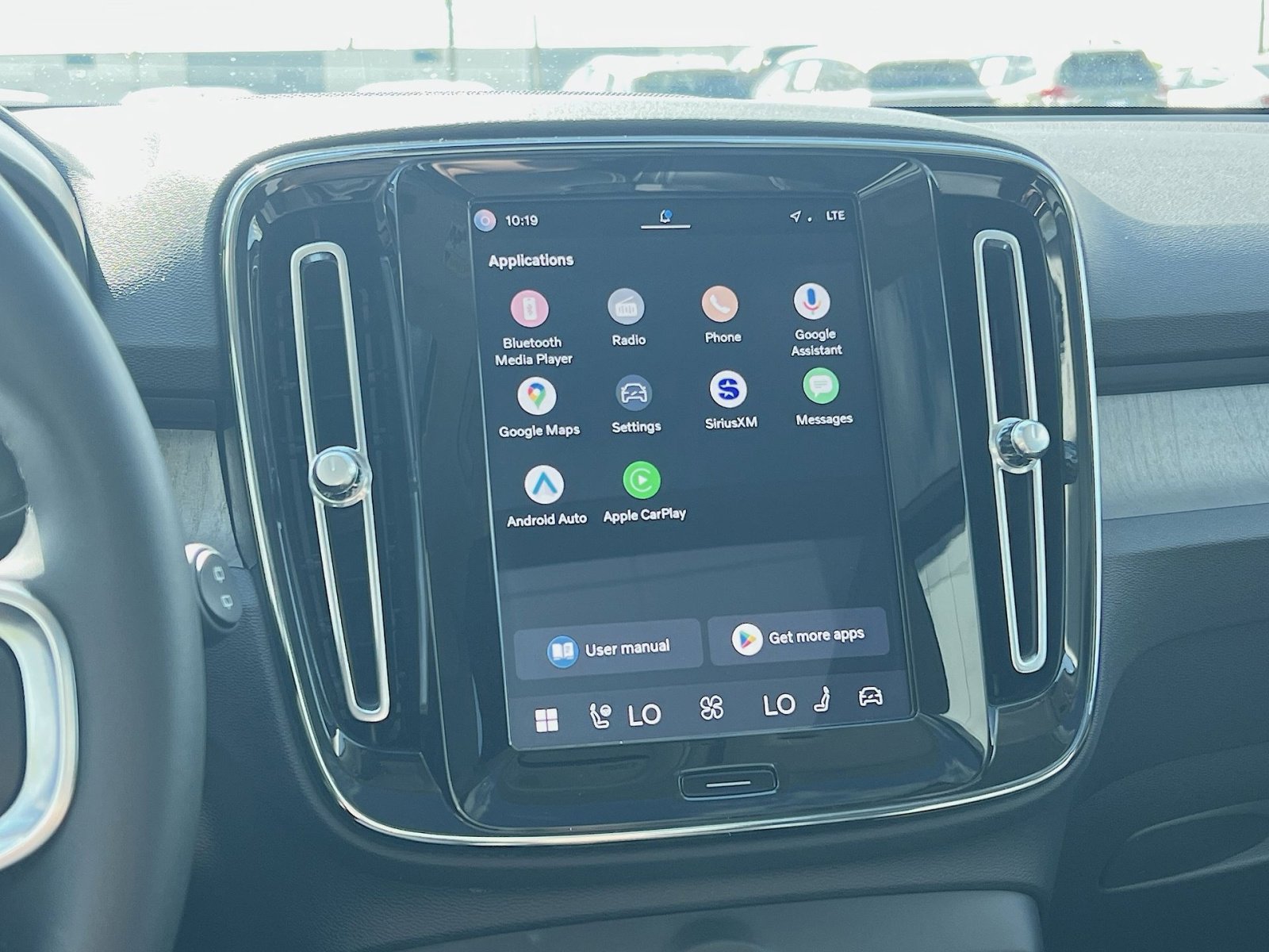 Certified 2023 Volvo XC40 B5 Plus w/ Climate Package image 15