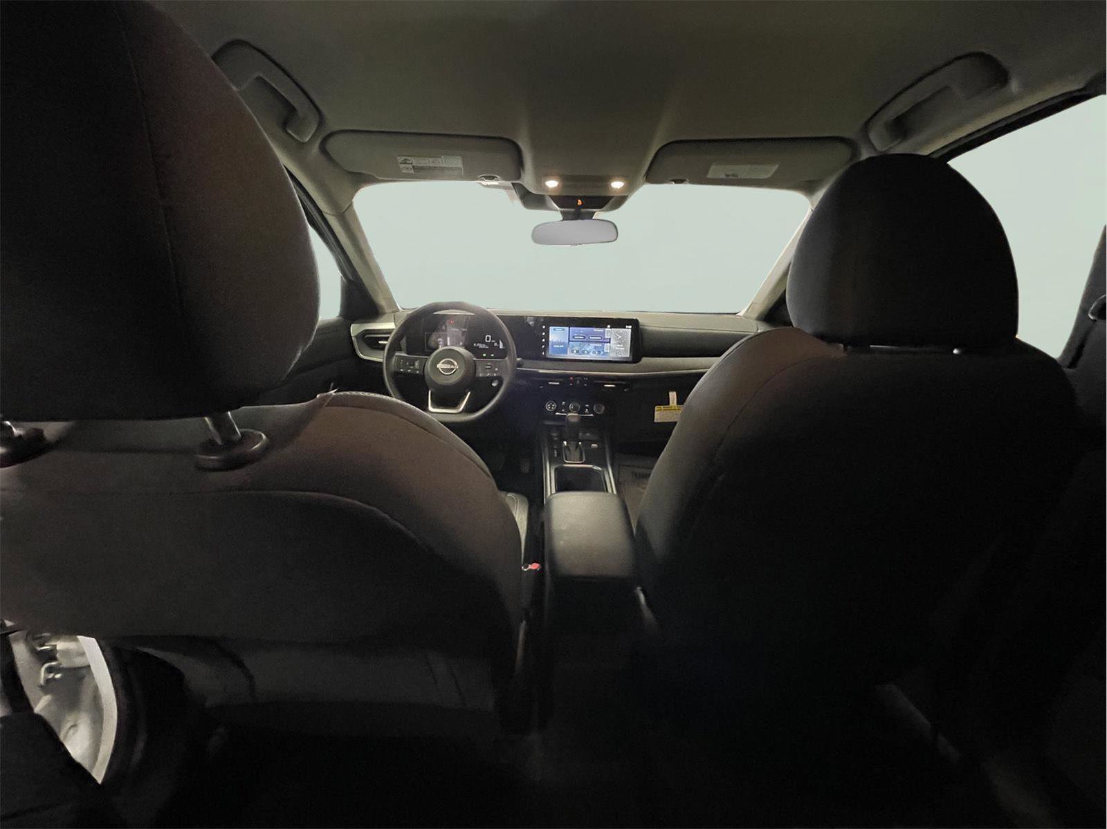 Used 2025 Nissan Kicks SV image 16