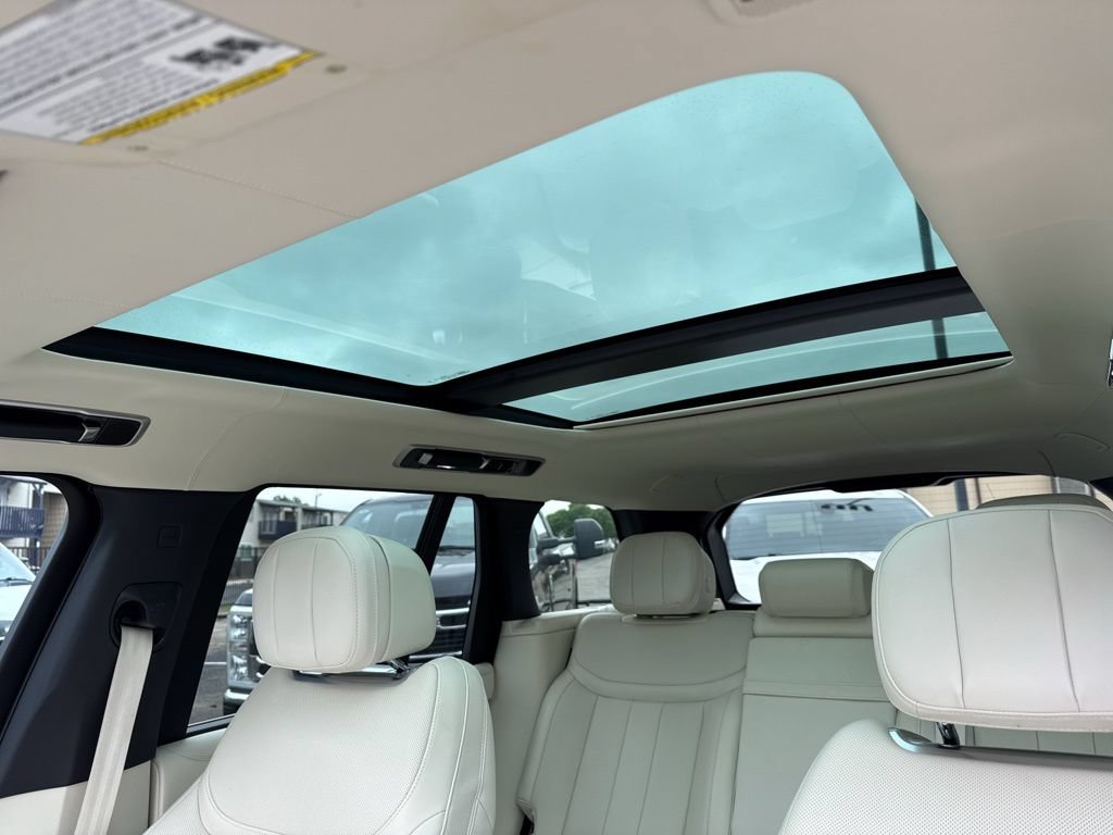 Used 2023 Land Rover Range Rover First Edition AWD/4WD image 35