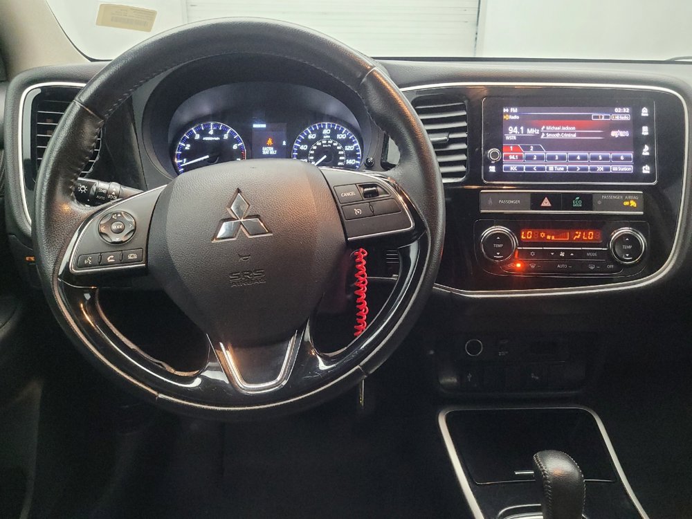 Used 2019 Mitsubishi Outlander SEL AWD/4WD image 22