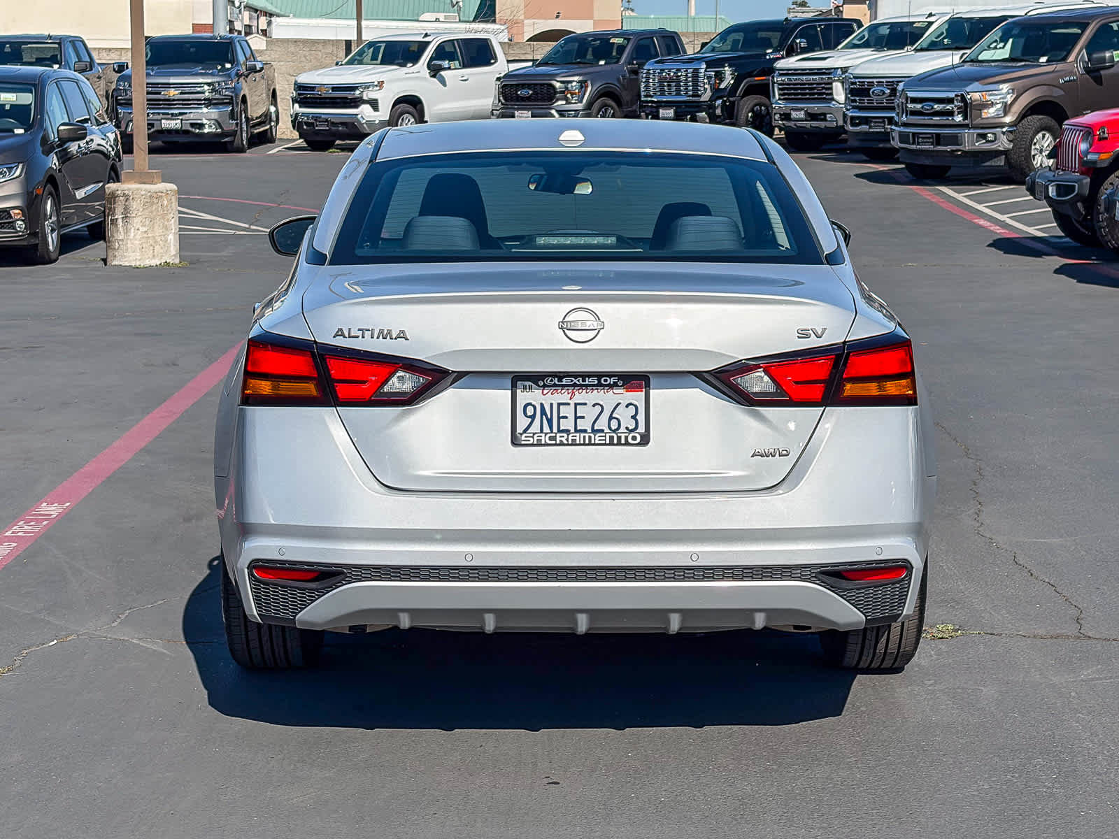 Used 2023 Nissan Altima 2.5 SV AWD/4WD image 3