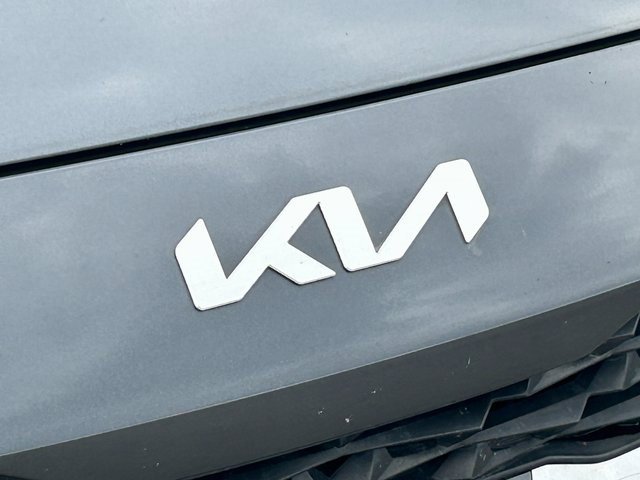 Used 2024 Kia Forte LXS image 9