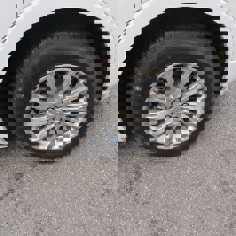 Used 2019 Buick Envision Essence FWD image 6