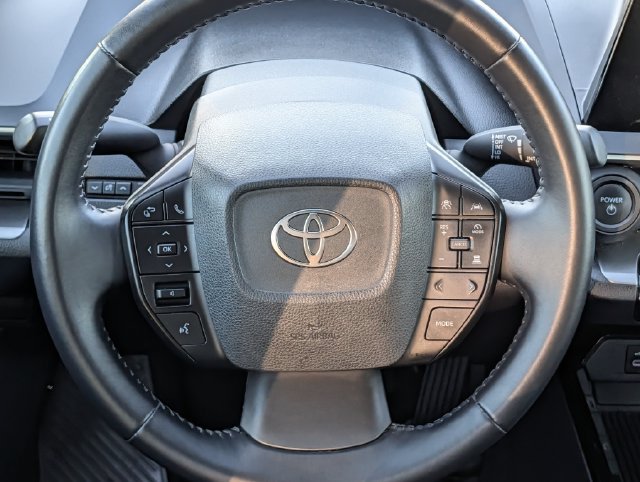 Used 2025 Toyota Prius LE FWD image 12