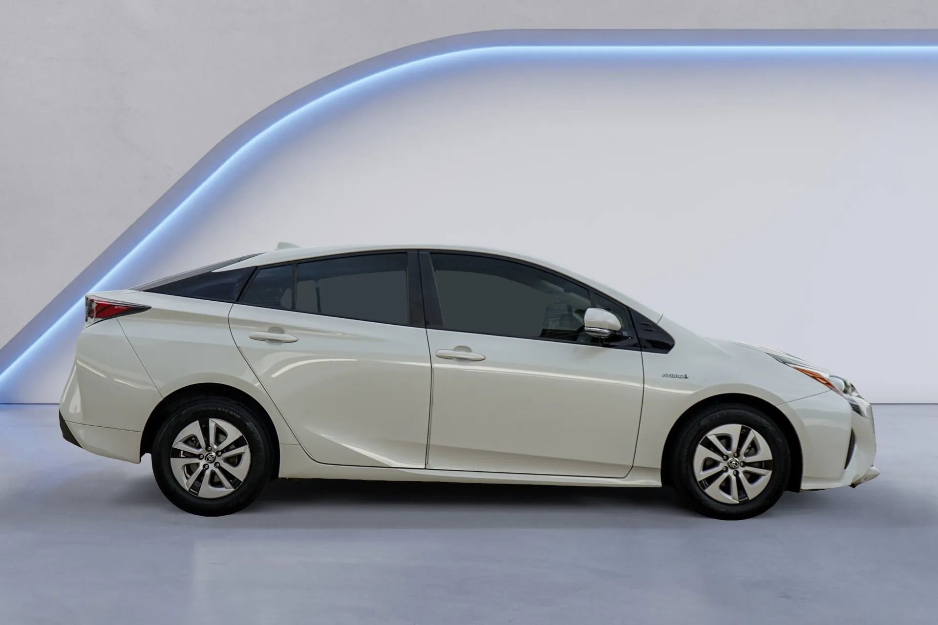 Used 2016 Toyota Prius Three FWD image 7