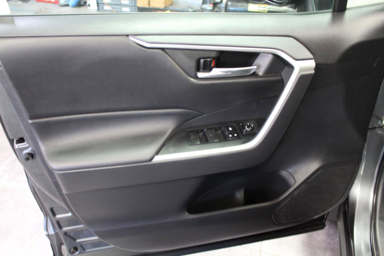 Used 2020 Toyota RAV4 XLE w/ All Weather Liner Package image 18