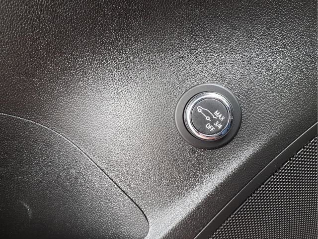 Used 2023 Buick Envision Essence w/ Sport Touring Package image 20