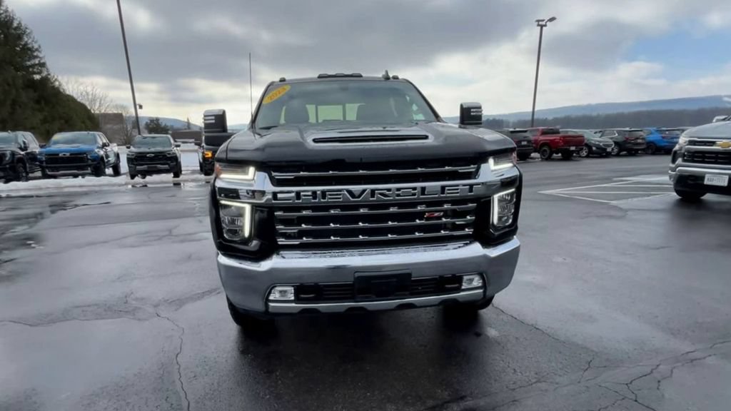 Used 2023 Chevrolet Silverado 2500 LTZ w/ LTZ Convenience Package AWD/4WD image 3