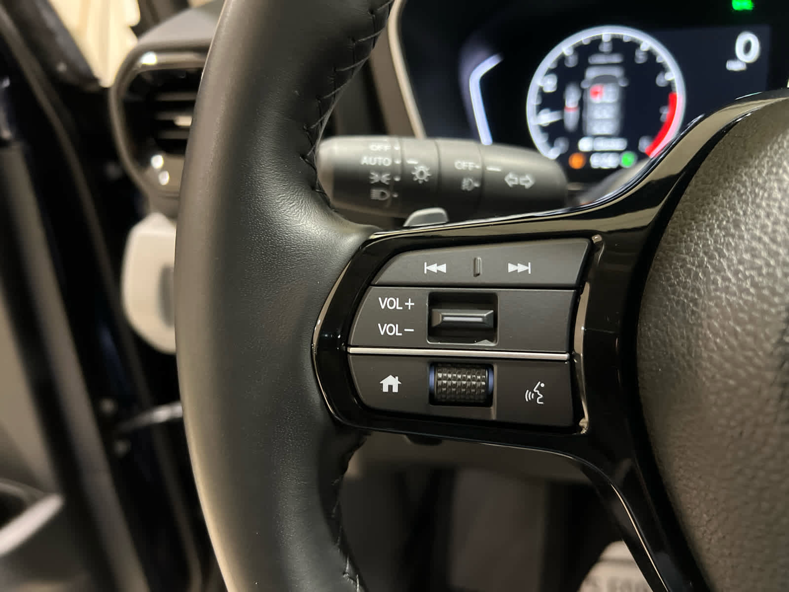 Certified 2025 Honda Pilot Touring image 25