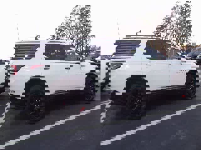 Used 2021 Chevrolet Traverse Premier w/ Redline Edition image 5