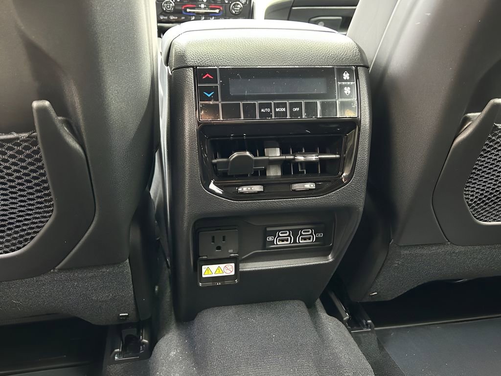 New 2025 Jeep Grand Cherokee L Laredo w/ Luxury Tech Group I image 29