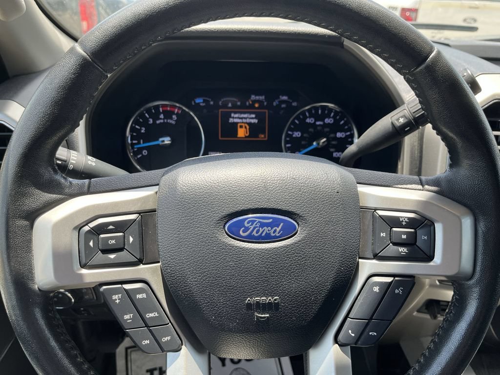 Used 2020 Ford F250 Lariat w/ Lariat Value Package AWD/4WD image 14