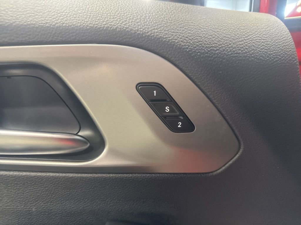 New 2025 Chrysler Pacifica Select image 12