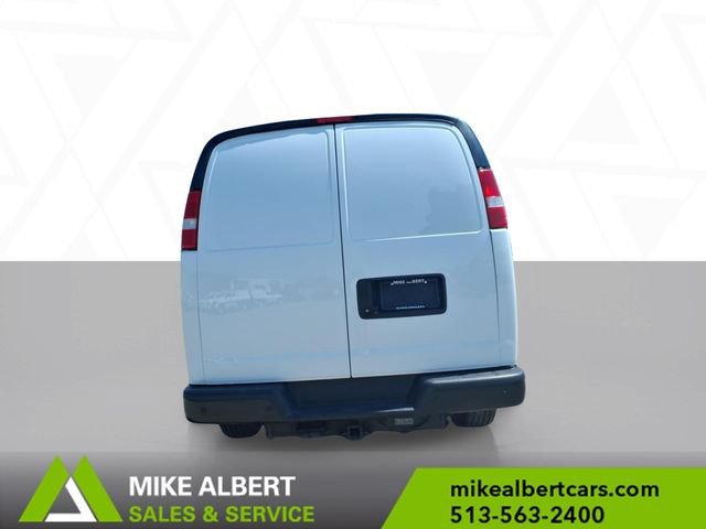 Used 2022 Chevrolet Express 3500 Extended w/ Driver Convenience Package RWD image 6