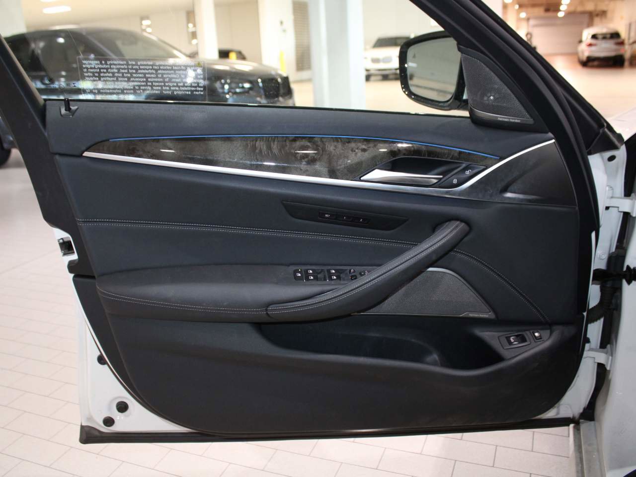 Certified 2023 BMW 530e w/ M Sport Package image 8