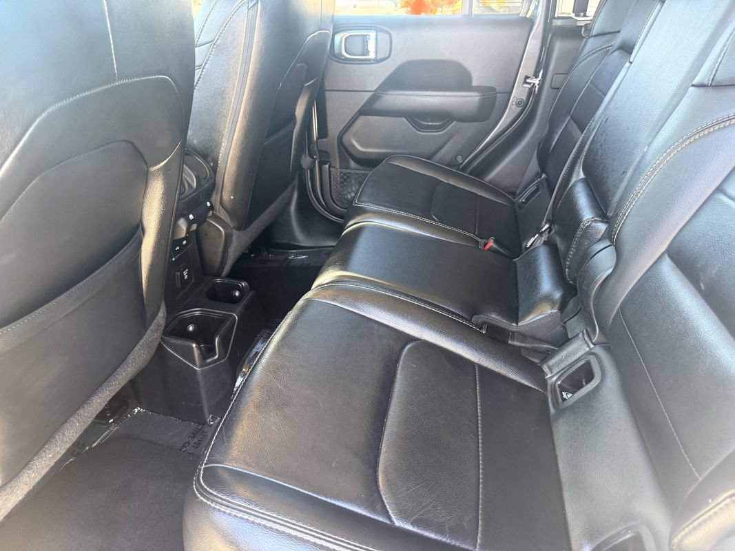 Used 2020 Jeep Gladiator Overland AWD/4WD image 24
