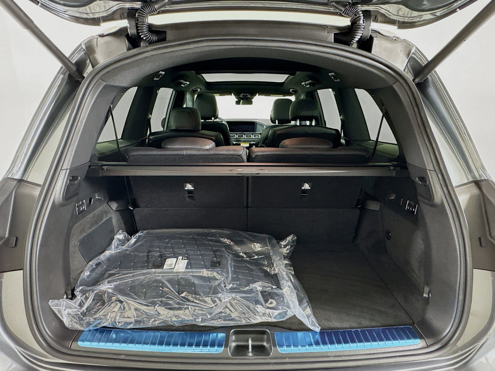 New 2026 Mercedes-Benz GLS 450 4MATIC image 29