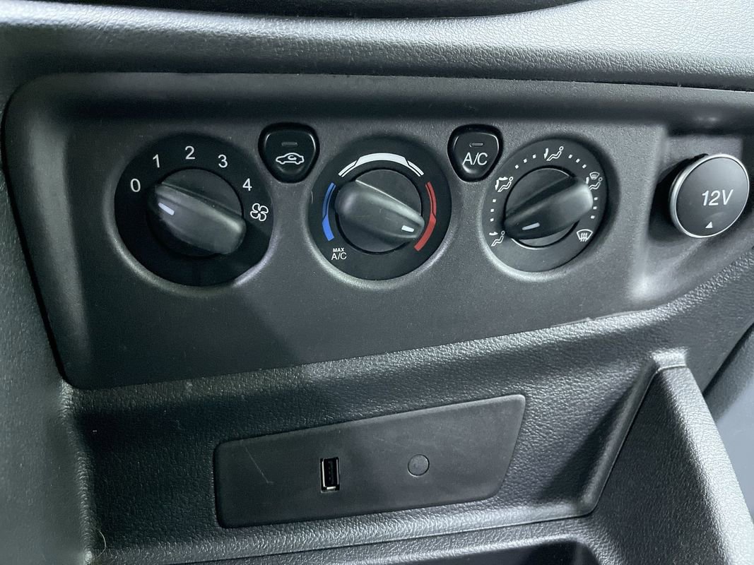 Used 2017 Ford Transit 250 130 Low Roof image 22