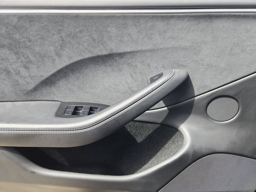Used 2025 Tesla Model 3 Long Range image 22
