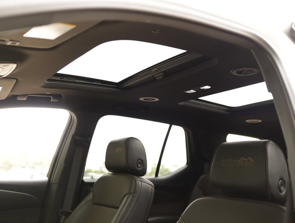 Used 2023 Chevrolet Traverse High Country w/ LPO, Floor Liner Package AWD/4WD image 24