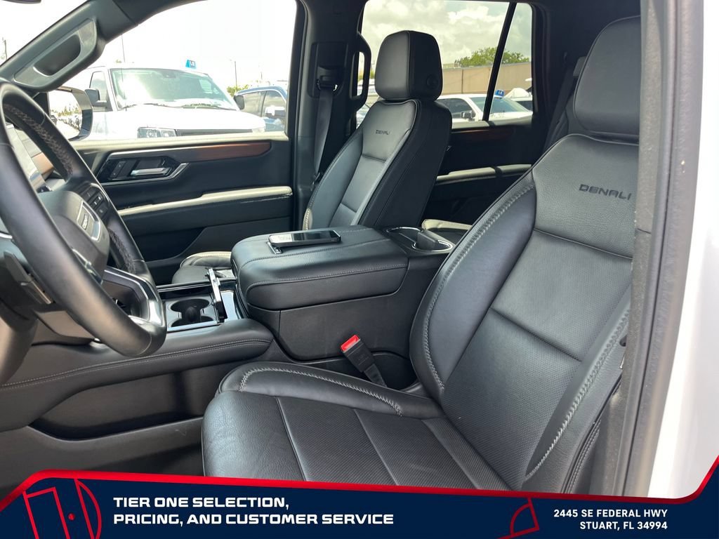 Used 2025 GMC Yukon Denali AWD/4WD image 16