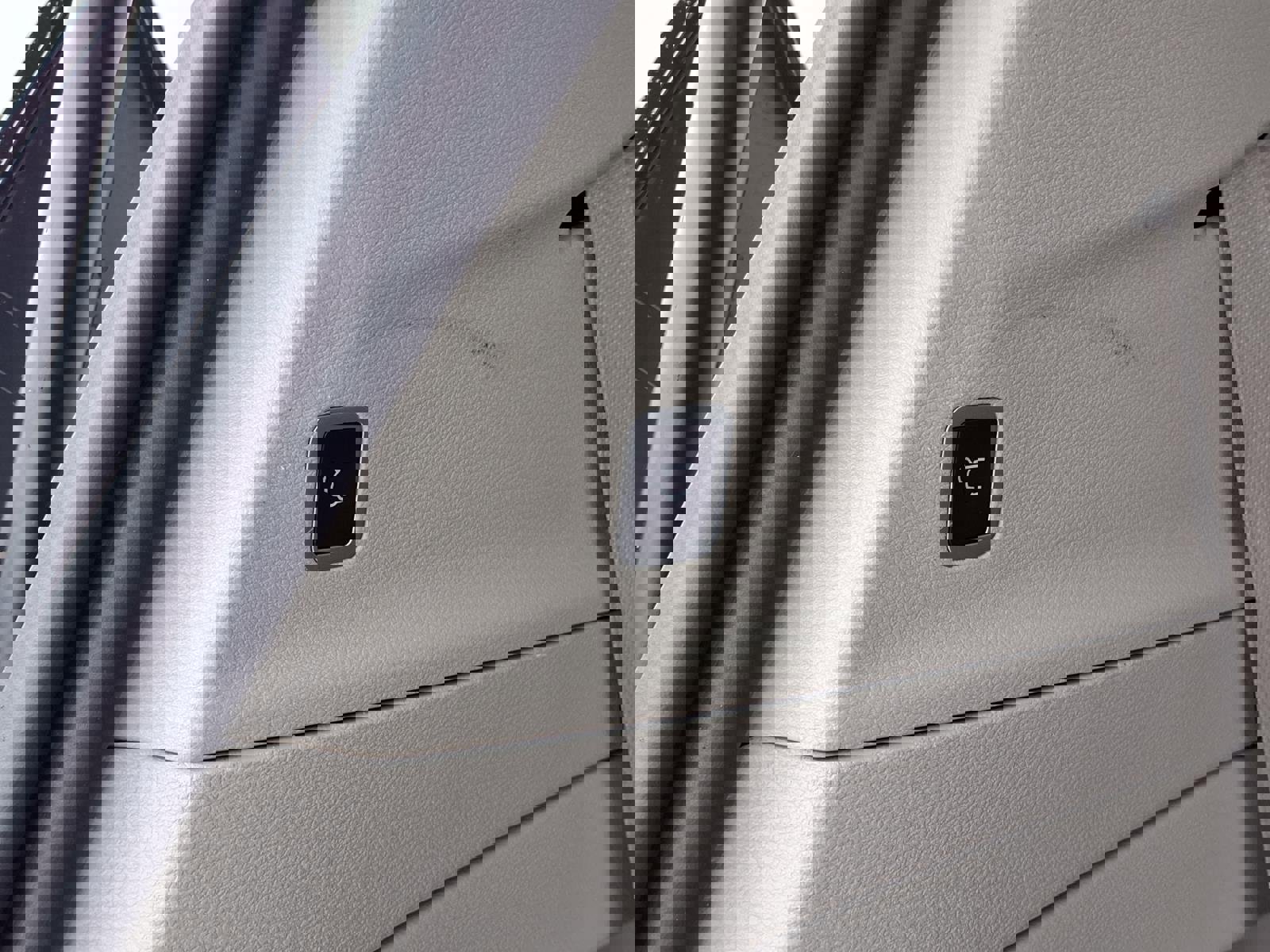 Used 2024 Chrysler Pacifica Touring-L image 23