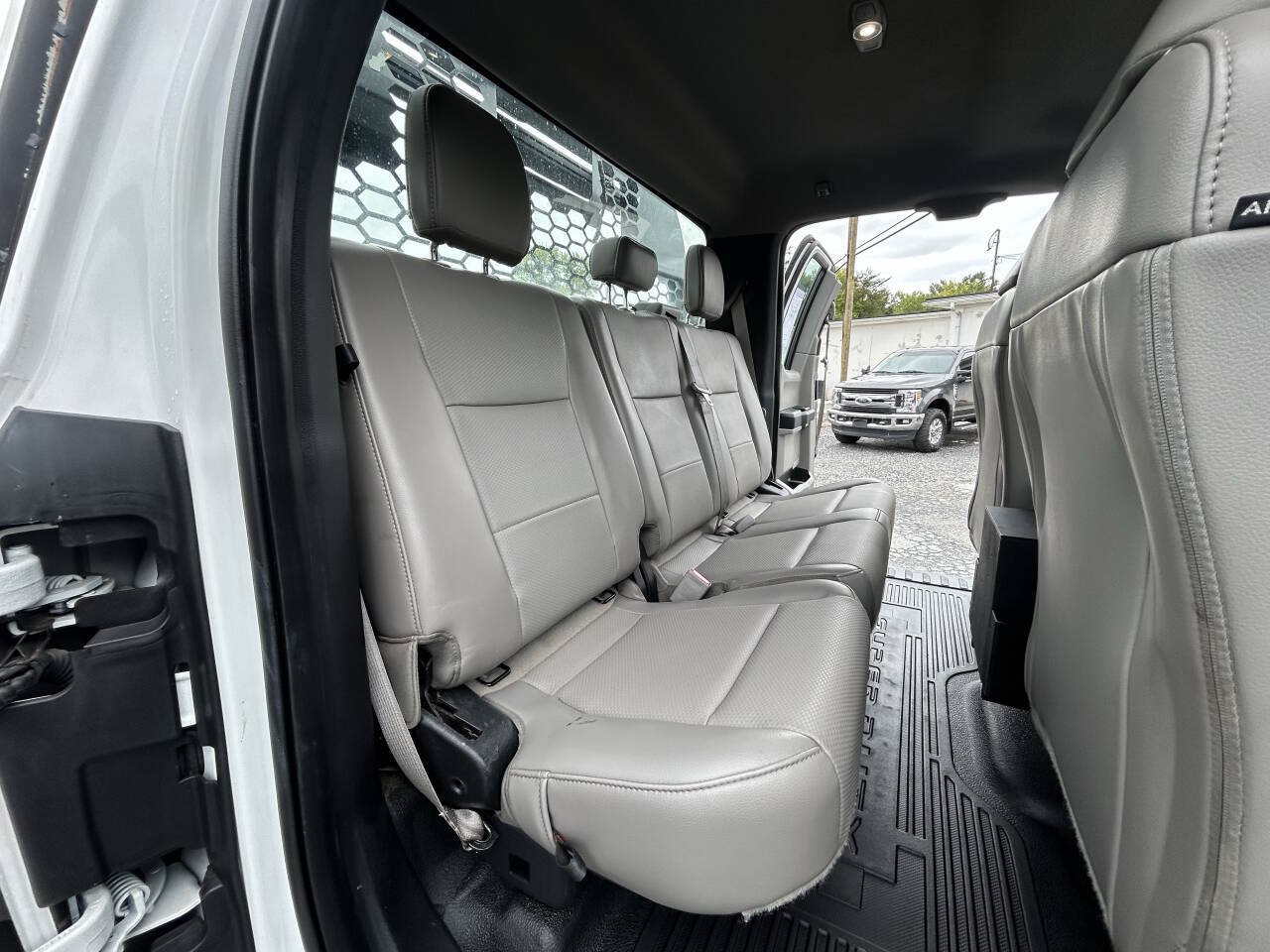 Used 2019 Ford F250 XL w/ Power Equipment Group AWD/4WD image 25