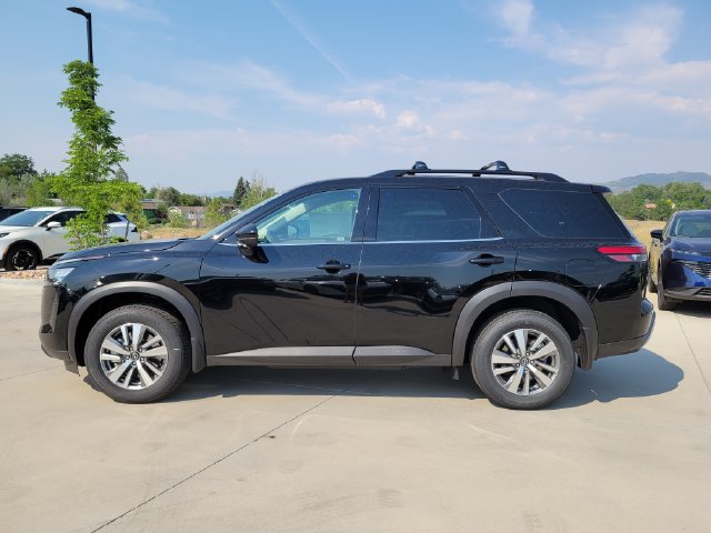 New 2026 Nissan Pathfinder SL AWD/4WD image 2