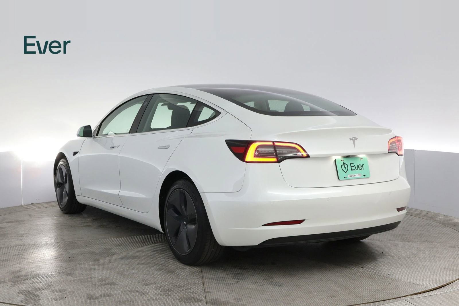 Used 2020 Tesla Model 3 Standard Range image 17