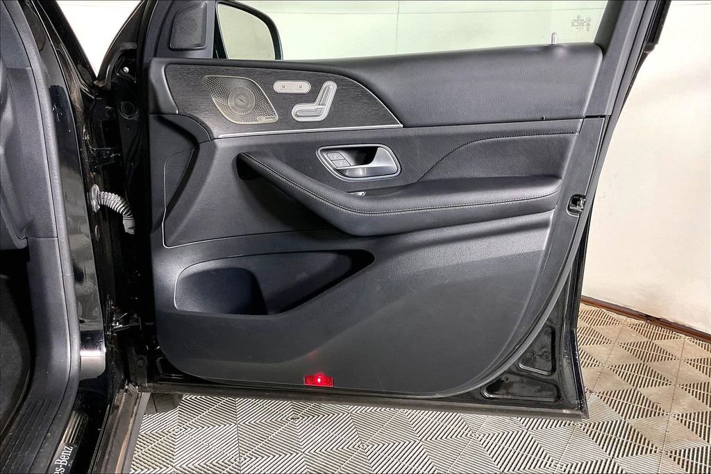 Used 2022 Mercedes-Benz GLE 350 4MATIC w/ Premium Package image 23