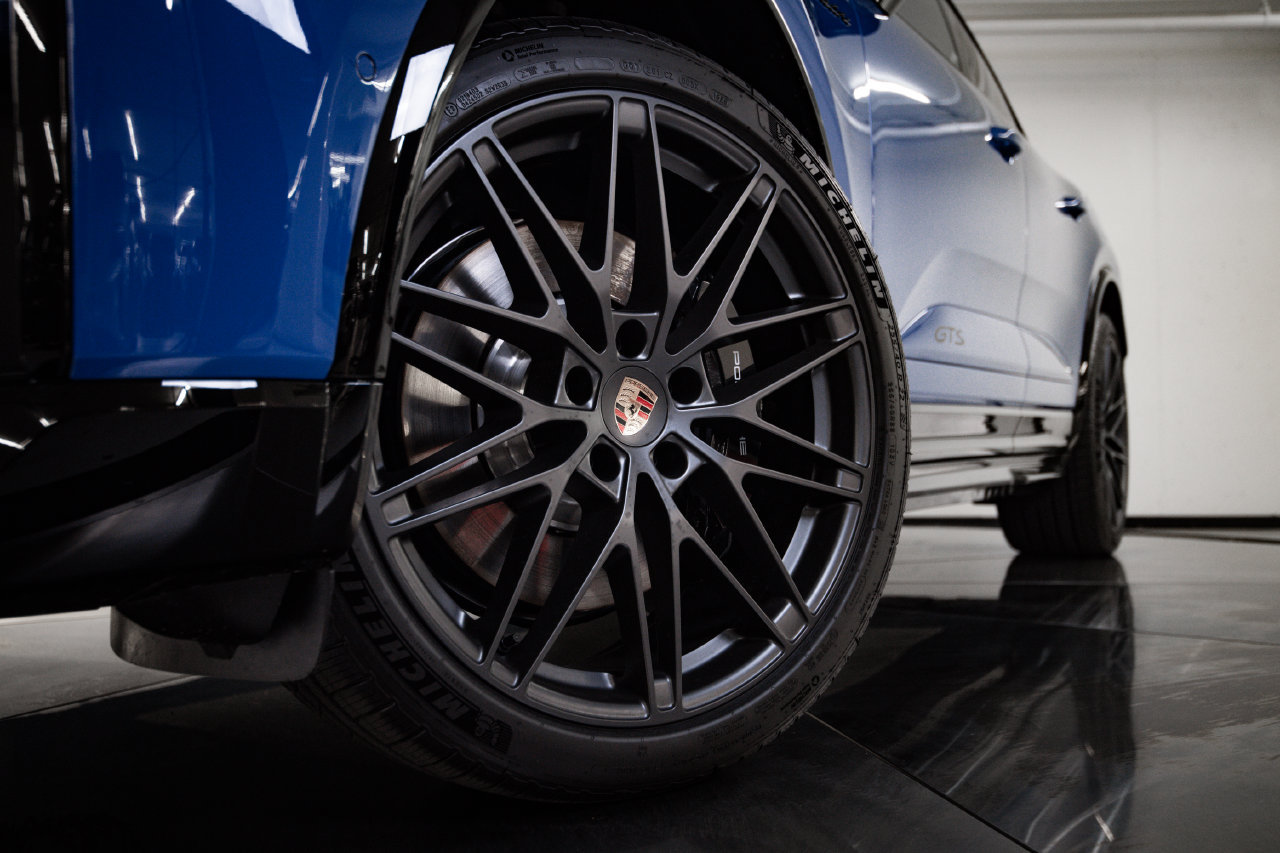 New 2026 Porsche Macan GTS Electric AWD/4WD image 12