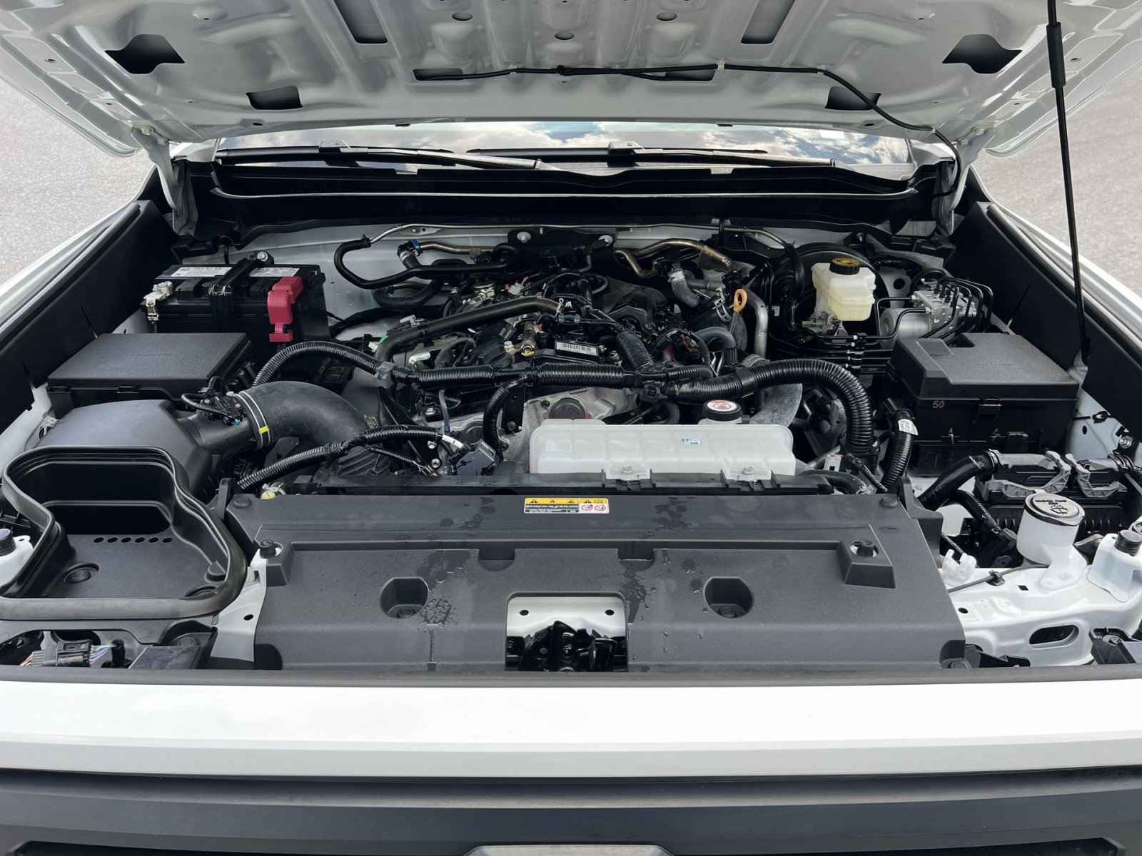 Used 2025 Toyota Tacoma SR5 AWD/4WD image 25