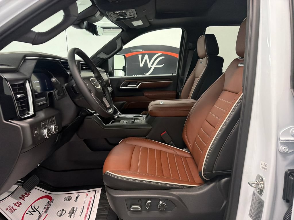 New 2026 GMC Sierra 3500 Denali Ultimate AWD/4WD image 9