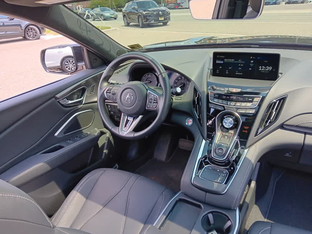 Certified 2025 Acura RDX SH-AWD image 17