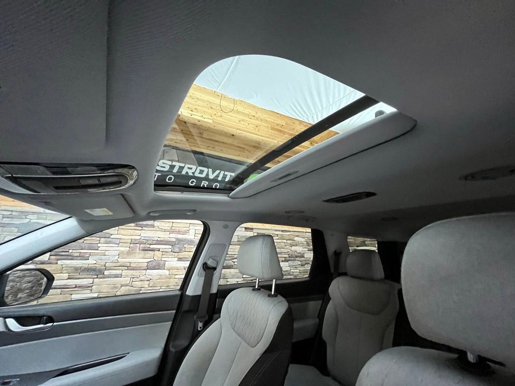 Used 2022 Hyundai Palisade SEL w/ Winter Package image 24