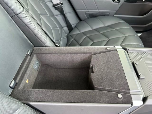 Used 2024 BMW 760i xDrive w/ Executive Package image 29