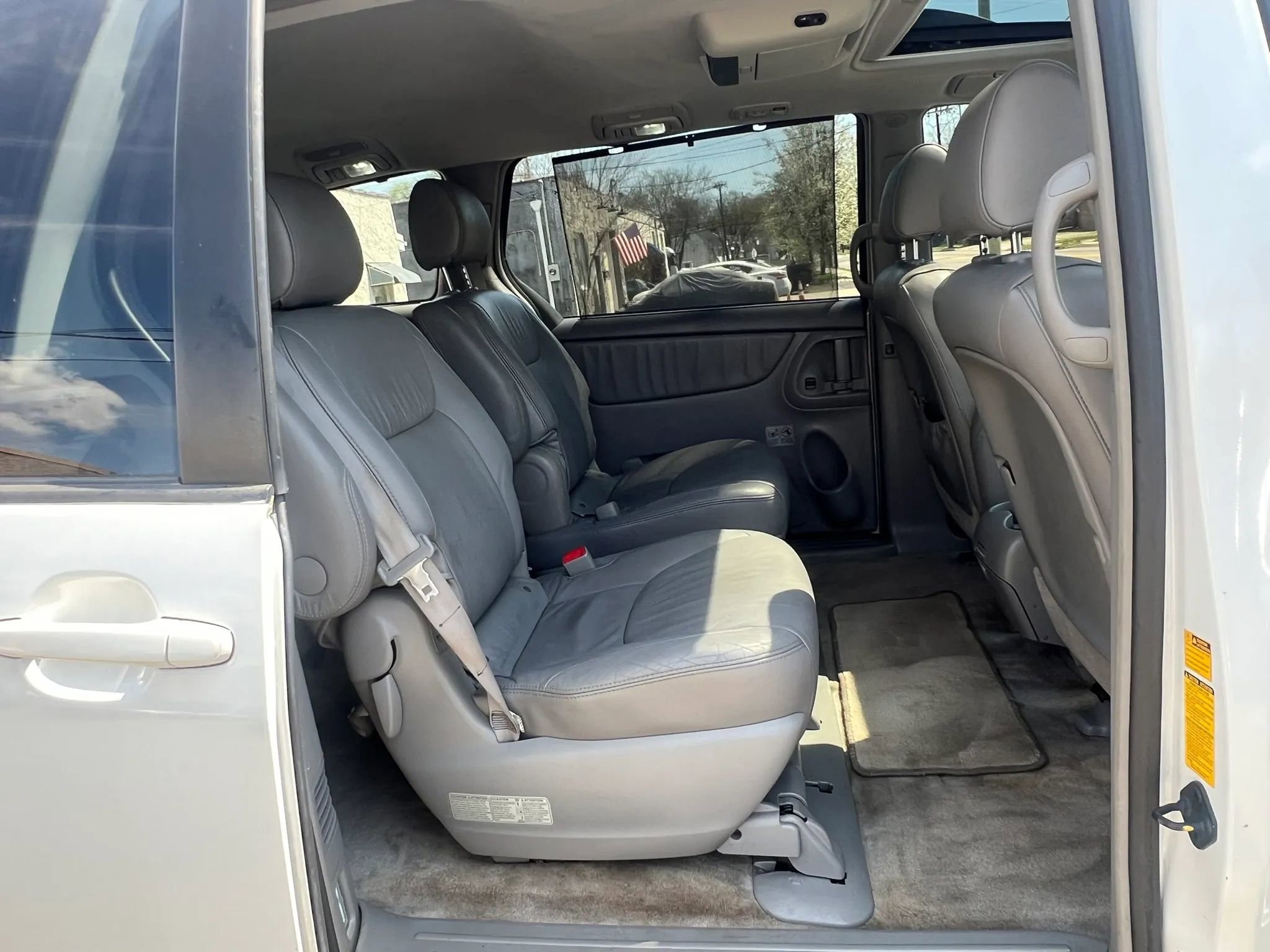 Used 2008 Toyota Sienna XLE Limited FWD image 30