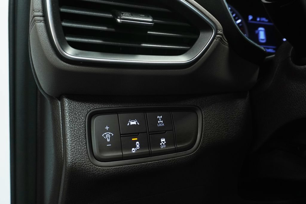 Used 2019 Hyundai Santa Fe SE AWD/4WD image 22