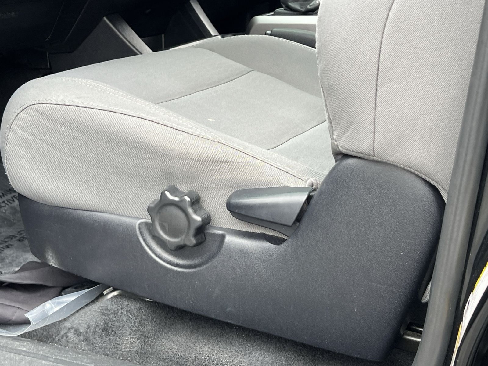Used 2019 Toyota Tacoma SR5 AWD/4WD image 13