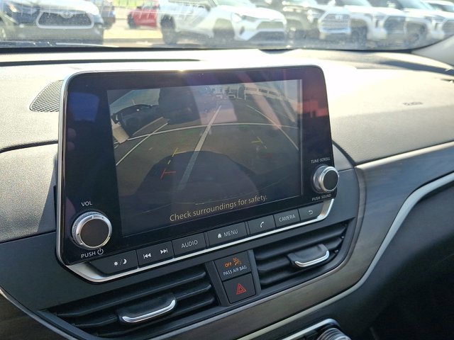 Used 2024 Nissan Altima 2.5 SV image 17