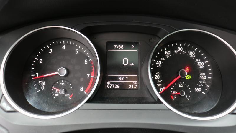 Used 2017 Volkswagen Jetta SE image 9