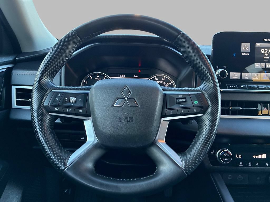 Used 2024 Mitsubishi Outlander SE Black Edition AWD/4WD image 19