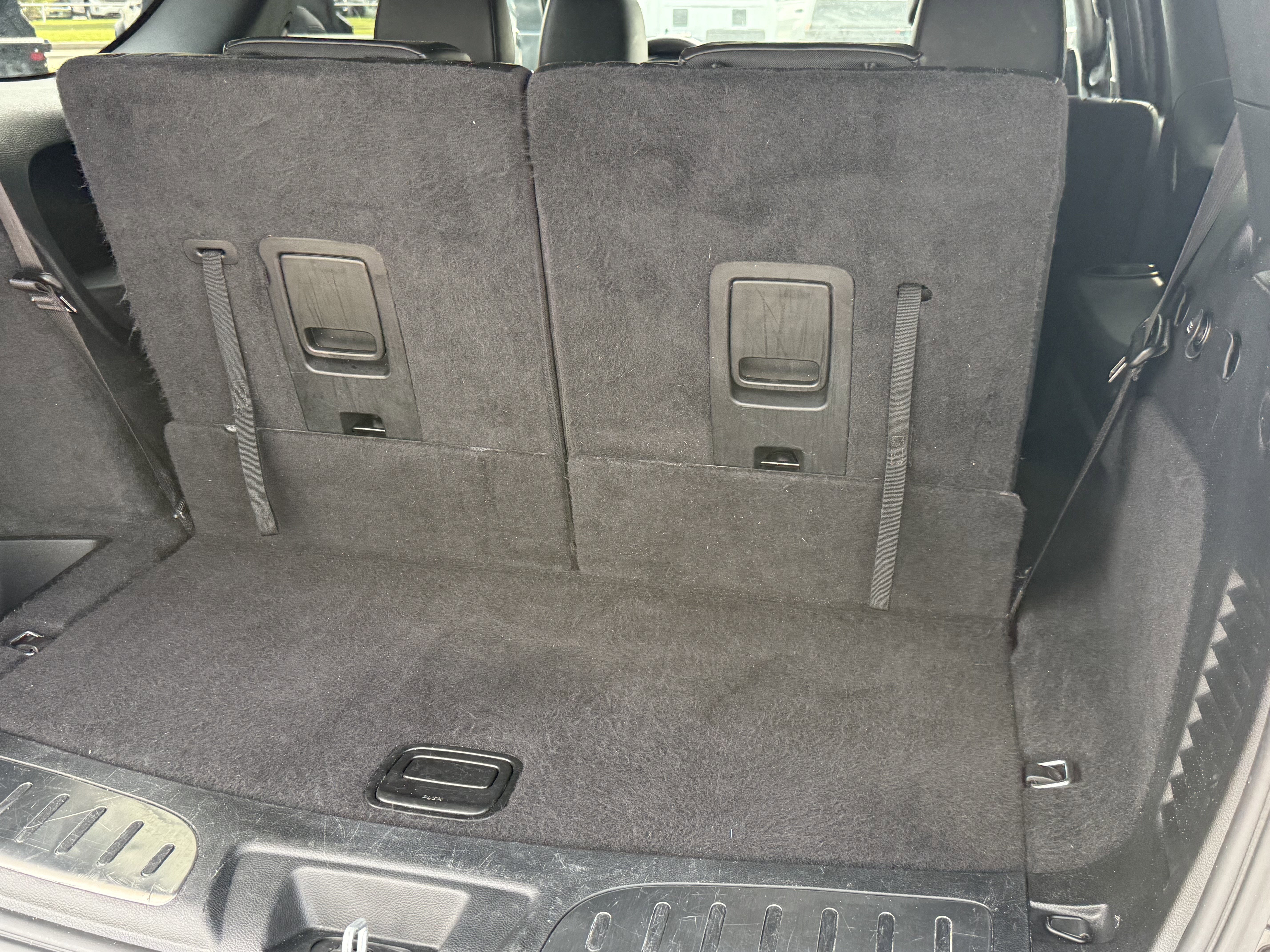 Used 2025 Dodge Durango GT image 35