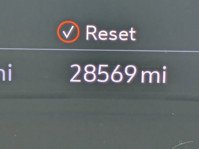 Used 2023 Buick Envision Avenir image 36