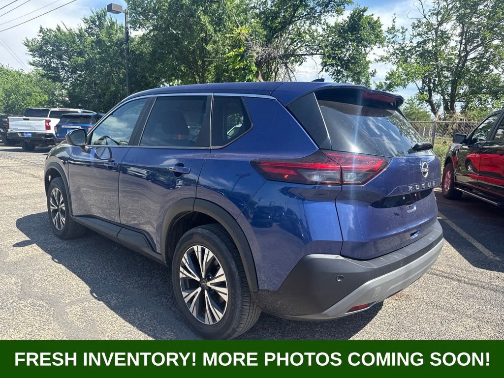 Used 2023 Nissan Rogue SV FWD image 4